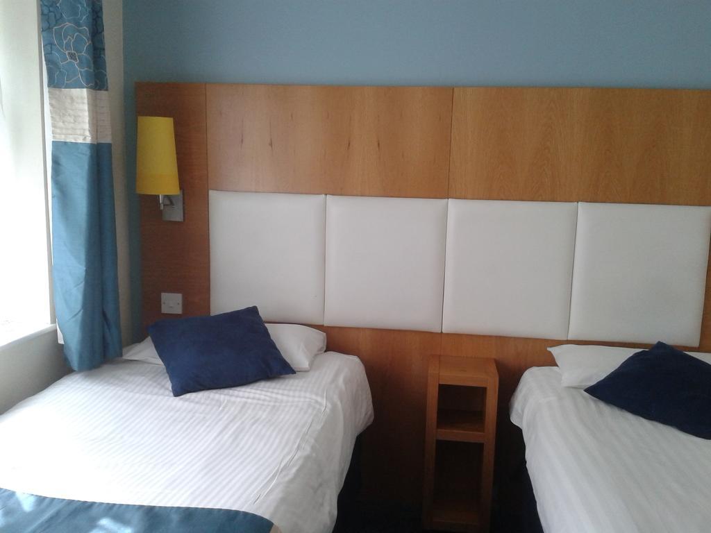 Altrincham Lodge Rum bild